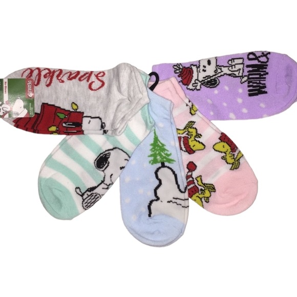 Peanuts Accessories 5 Pair Peanuts Snoopy Christmas No Show Ankle